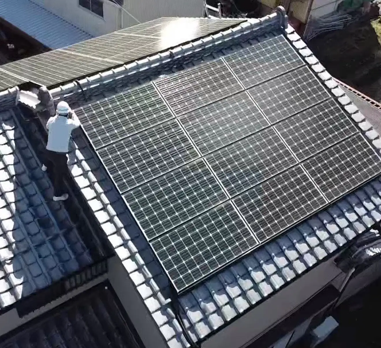 太陽光パネルメンテナンス作業