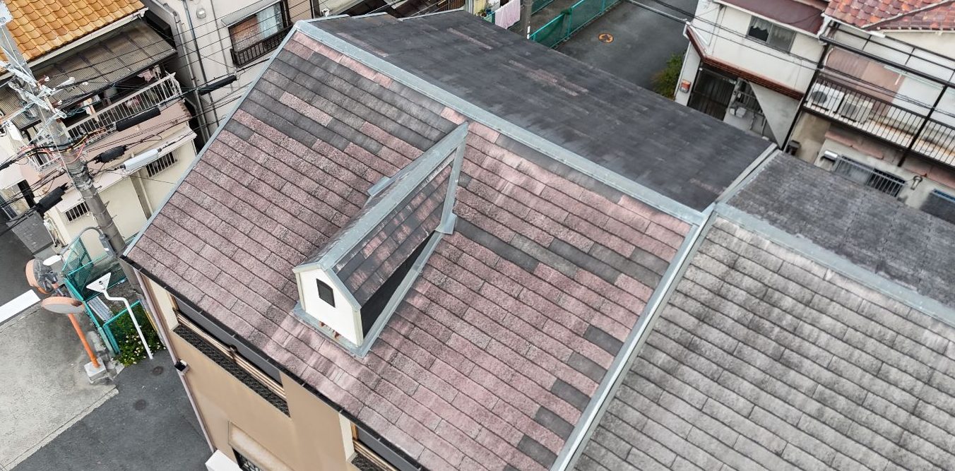 【寝屋川市】既存屋根を残して新しい屋根に！ガルバリウム屋根カバー工法施工