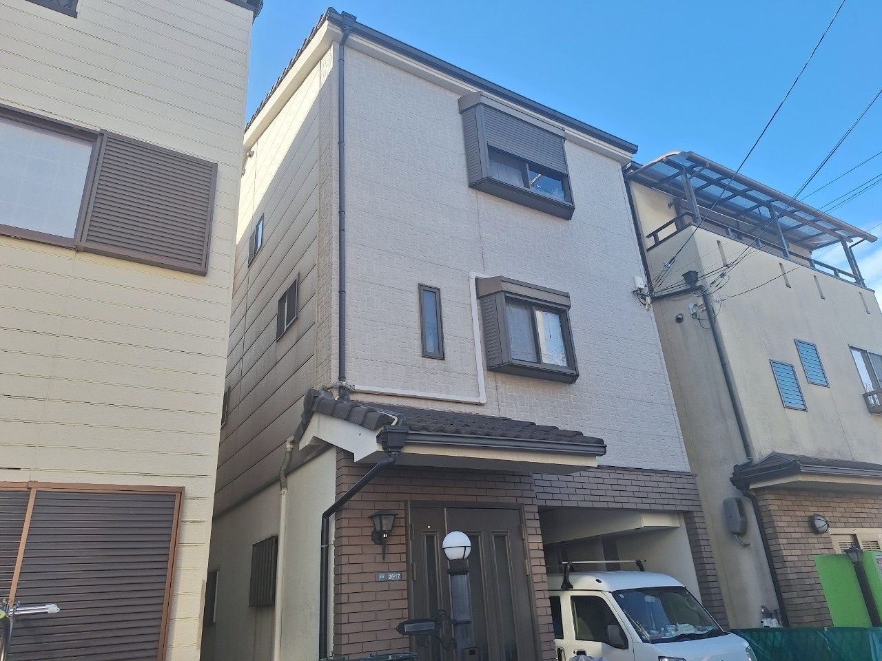 【大阪府寝屋川市】外壁塗装で美観回復！高圧洗浄＆防錆塗料で長持ち施工